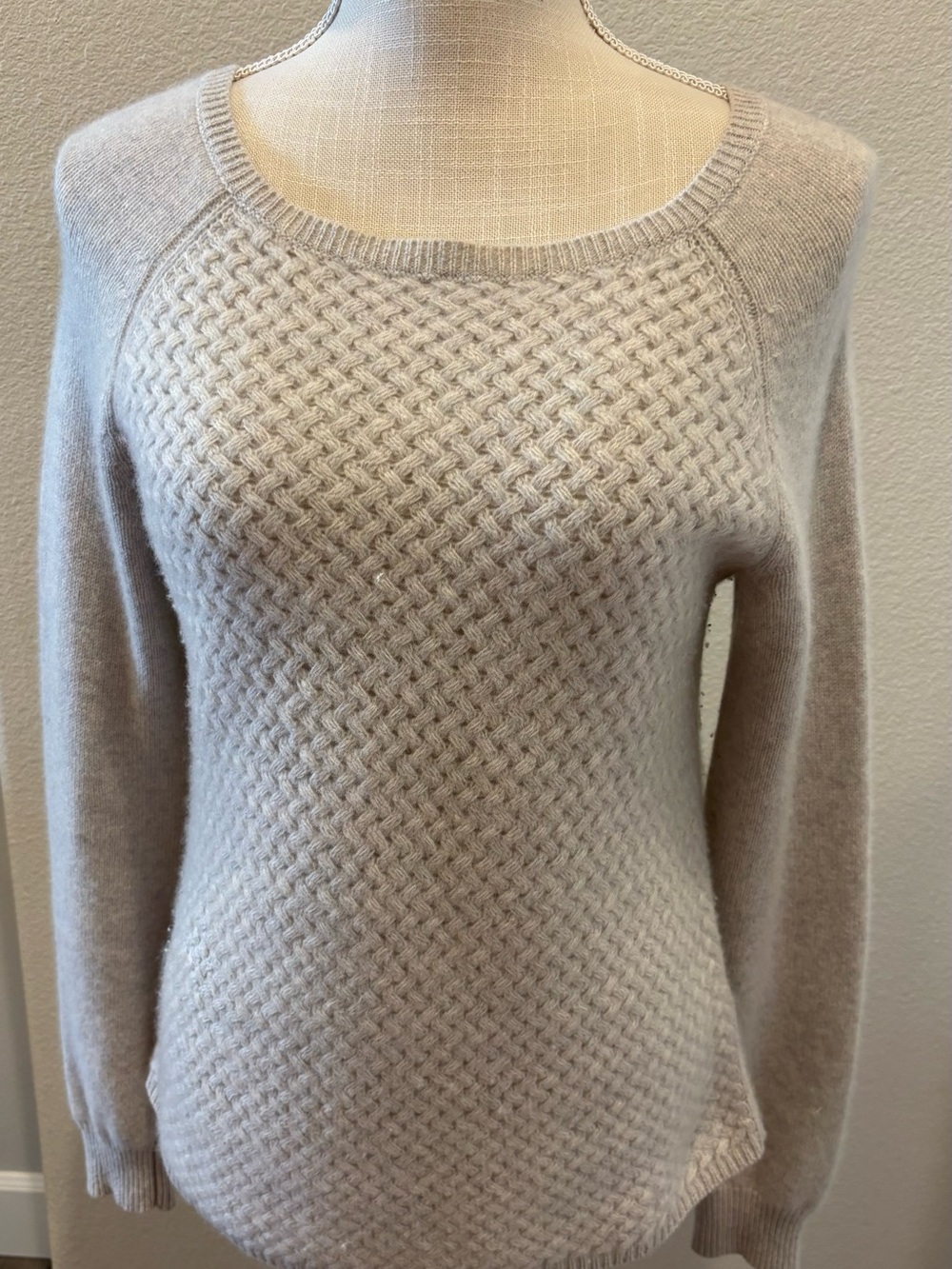 Pure cashmere !Women’s gray Textured Knit Sweater “Cynthia Rowley
